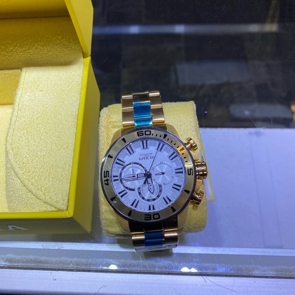 Watch - Picture 3 of 4